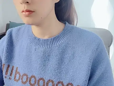 Snapshot of lvy-002 chatting on January 17, 2:37 am lvy-002 online show from January 17, 2:37 am