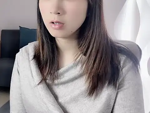 Snapshot of lvy-002 chatting on March 8, 5:11 am lvy-002 online show from March 8, 5:11 am