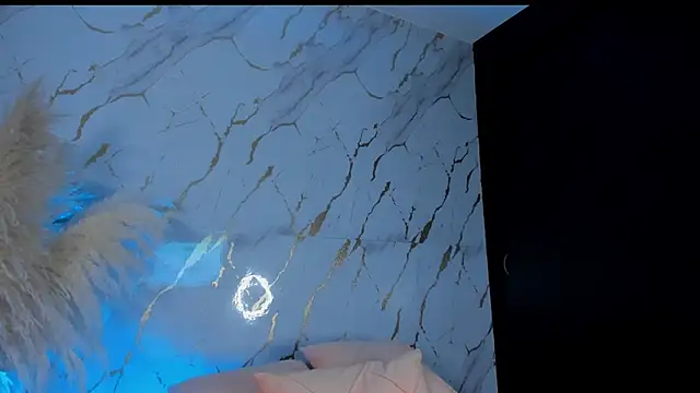 Julig01 online show from December 21, 11:05 pm