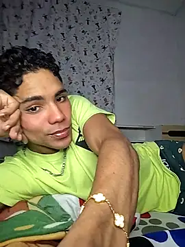 Snapshot of Alex_Sweeting chatting on December 3, 2:34 am Alex Sweeting online show from December 3, 2:34 am