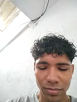 Alex Sweeting online show from March 19, 4:29 pm