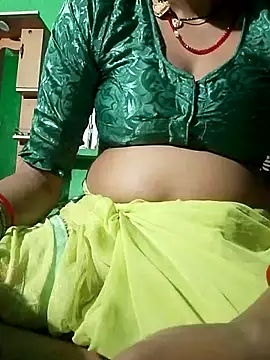 Snapshot of nikita_hot83 chatting on October 28, 10:20 pm nikita hot83 online show from October 28, 10:20 pm