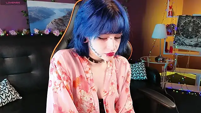 Snapshot of karkadeshk chatting on November 14, 10:08 am karkadeshk online show from November 14, 10:08 am