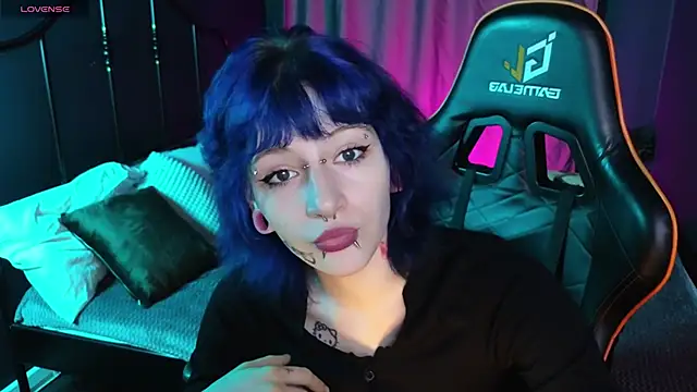 Snapshot of karkadeshk chatting on November 13, 10:30 am karkadeshk online show from November 13, 10:30 am