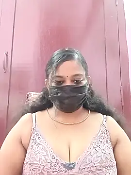 Snapshot of Mandhra28 chatting on November 11, 6:52 am Mandhra28 online show from November 11, 6:52 am