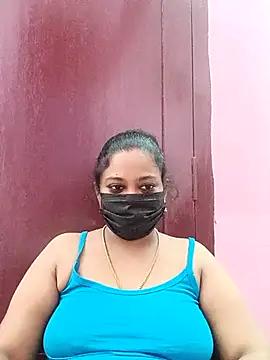 Snapshot of Mandhra28 chatting on November 17, 7:01 am Mandhra28 online show from November 17, 7:01 am