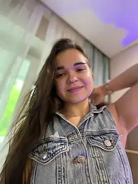 Snapshot of BabyShy- chatting on July 10, 1:05 am BabyShy- online show from July 10, 1:05 am