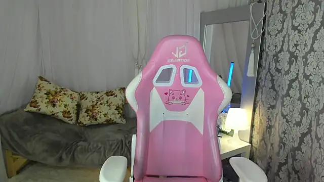 May Yam online show from April 13, 12:58 am