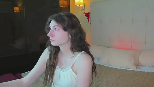 Snapshot of May_Yam chatting on January 9, 1:12 am May Yam online show from January 9, 1:12 am