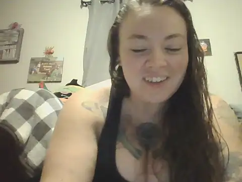 Snapshot of BartenderSteph chatting on October 27, 8:48 am BartenderSteph online show from October 27, 8:48 am