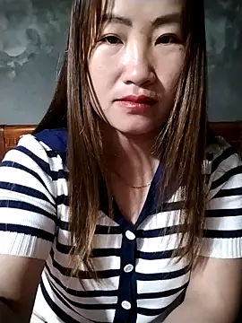 emini-xx online show from April 29, 11:33 pm