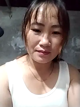 Snapshot of emini-xx chatting on November 1, 8:08 am emini-xx online show from November 1, 8:08 am