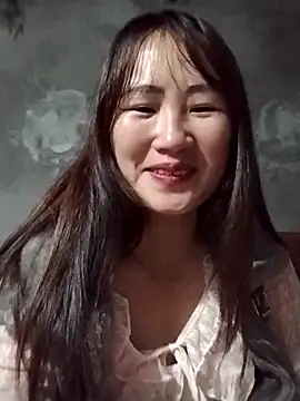 Snapshot of emini-xx chatting on December 1, 12:11 am emini-xx online show from December 1, 12:11 am