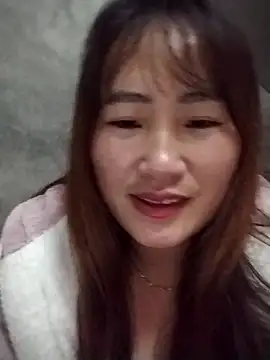 Snapshot of emini-xx chatting on November 20, 1:06 am emini-xx online show from November 20, 1:06 am