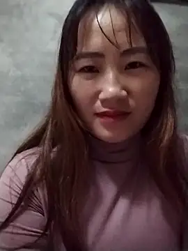 Snapshot of emini-xx chatting on November 18, 11:24 am emini-xx online show from November 18, 11:24 am