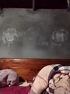 Snapshot of emini-xx chatting on December 15, 11:49 am emini-xx online show from December 15, 11:49 am