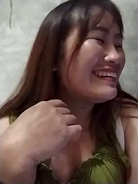 Snapshot of emini-xx chatting on November 16, 11:04 am emini-xx online show from November 16, 11:04 am