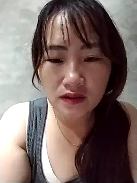 Snapshot of emini-xx chatting on November 8, 10:24 pm emini-xx online show from November 8, 10:24 pm