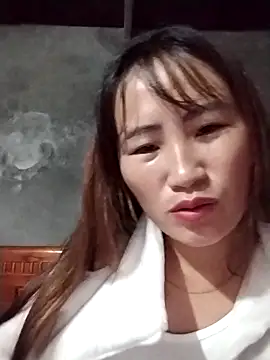 Snapshot of emini-xx chatting on November 11, 12:22 pm emini-xx online show from November 11, 12:22 pm