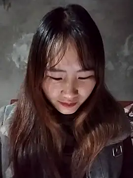 Snapshot of emini-xx chatting on November 28, 10:59 am emini-xx online show from November 28, 10:59 am