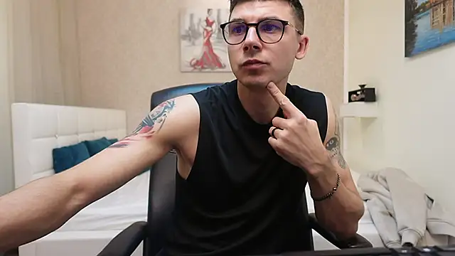 Snapshot of _Alex_Star chatting on October 30, 3:27 am Alex Star online show from October 30, 3:27 am