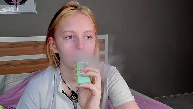 AngelWisee online show from June 19, 3:12 am