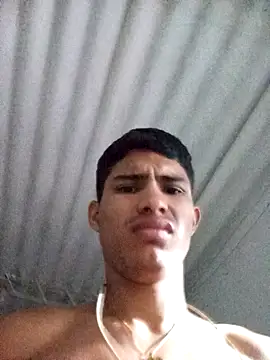 Snapshot of damian_fort1 chatting on October 27, 9:54 am damian fort1 online show from October 27, 9:54 am
