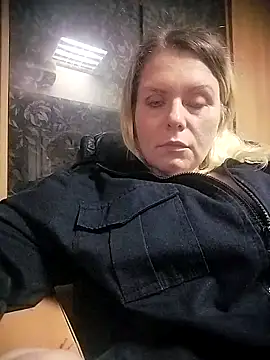 Snapshot of Lana-murr chatting on November 5, 5:05 pm Lana-murr online show from November 5, 5:05 pm