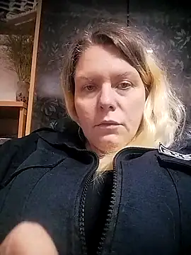 Snapshot of Lana-murr chatting on November 9, 6:50 am Lana-murr online show from November 9, 6:50 am