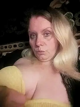 Snapshot of Lana-murr chatting on December 5, 6:17 pm Lana-murr online show from December 5, 6:17 pm