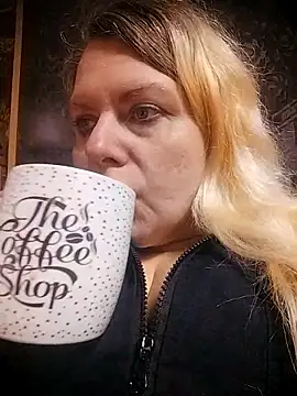 Snapshot of Lana-murr chatting on October 28, 6:34 am Lana-murr online show from October 28, 6:34 am