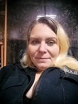 Snapshot of Lana-murr chatting on October 28, 6:40 pm Lana-murr online show from October 28, 6:40 pm