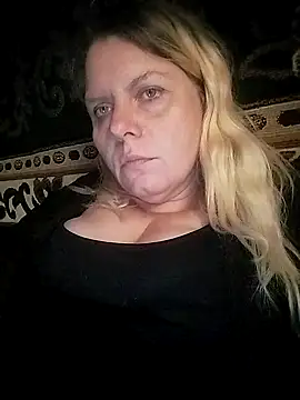 Snapshot of Lana-murr chatting on November 6, 7:01 am Lana-murr online show from November 6, 7:01 am