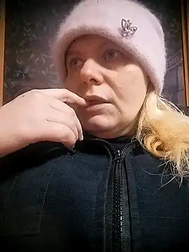 Lana-murr online show from February 18, 7:06 am