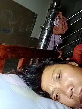 bella-la online show from December 17, 6:57 pm