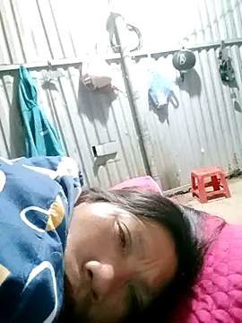 Snapshot of bella-la chatting on November 27, 8:42 pm bella-la online show from November 27, 8:42 pm