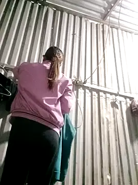 Snapshot of bella-la chatting on November 10, 11:54 pm bella-la online show from November 10, 11:54 pm