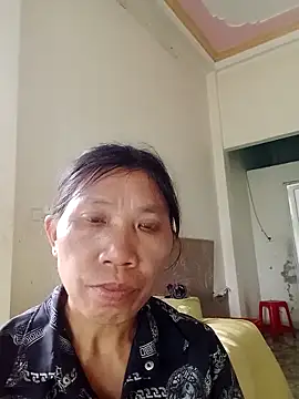 Snapshot of bella-la chatting on November 14, 8:07 am bella-la online show from November 14, 8:07 am