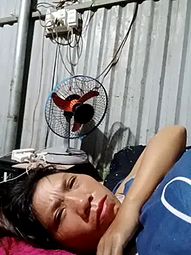 Snapshot of bella-la chatting on November 12, 7:40 pm bella-la online show from November 12, 7:40 pm