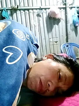 Snapshot of bella-la chatting on October 31, 9:32 pm bella-la online show from October 31, 9:32 pm