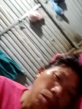 Snapshot of bella-la chatting on October 28, 5:34 pm bella-la online show from October 28, 5:34 pm