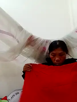 Snapshot of bella-la chatting on December 5, 10:58 am bella-la online show from December 5, 10:58 am