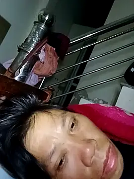 bella-la online show from December 19, 10:45 pm