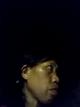 Snapshot of bella-la chatting on November 23, 11:20 am bella-la online show from November 23, 11:20 am