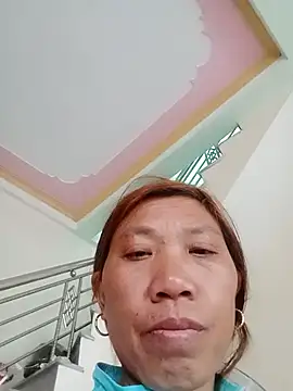 bella-la online show from February 14, 1:50 am