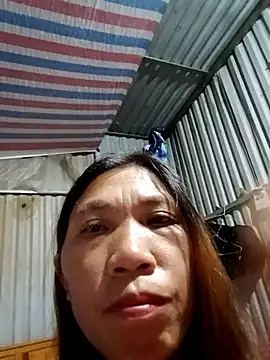 Snapshot of bella-la chatting on November 10, 11:48 am bella-la online show from November 10, 11:48 am