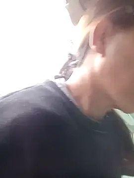 Snapshot of bella-la chatting on November 22, 9:52 am bella-la online show from November 22, 9:52 am