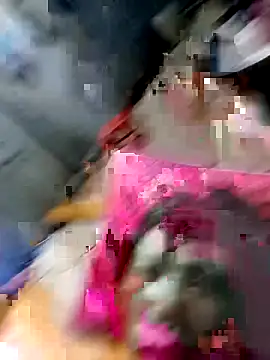 Snapshot of bella-la chatting on November 15, 9:52 pm bella-la online show from November 15, 9:52 pm