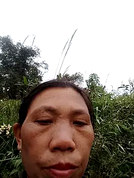 Snapshot of bella-la chatting on November 6, 1:42 am bella-la online show from November 6, 1:42 am