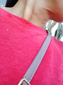 Snapshot of bella-la chatting on November 7, 6:18 am bella-la online show from November 7, 6:18 am